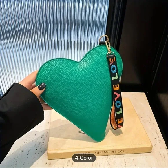 Black Heart Shaped Purse - Picture 4 of 4